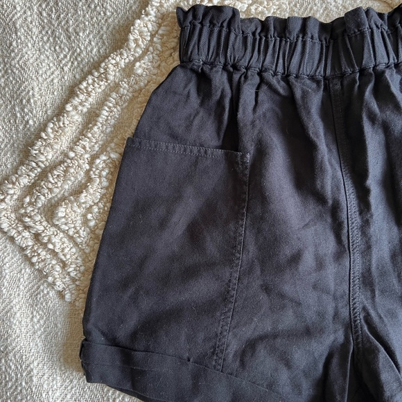 Aritzia Community High Waist Shorts - XXS - Picture 3 of 6